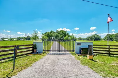 10433 SW Jernigan Street, Arcadia, FL 34269 - Photo 2