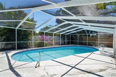 3300 Kingston Street N, Saint Petersburg, FL 33713 - Photo 4