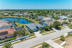 4812 Turtle Bay Terrace, Bradenton, FL 34203 - Photo 4