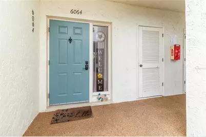6064 Fairway Lane #1512, Bradenton, FL 34210 - Photo 4