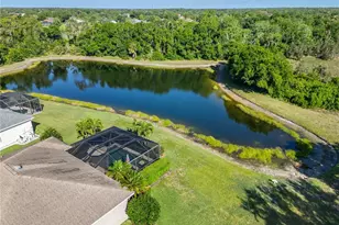 10921 Bluestem Cir, Lakewood Ranch, FL 34202 - Photo 48