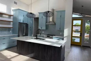 2443 Wood St, Sarasota, FL 34237 - Photo 8