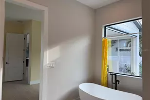 2443 Wood St, Sarasota, FL 34237 - Photo 16