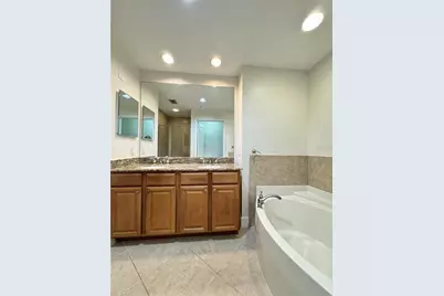 808 3rd Avenue W #301, Bradenton, FL 34205 - Photo 22