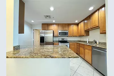 808 3rd Avenue W #301, Bradenton, FL 34205 - Photo 2