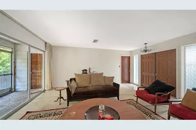 2436 Breakwater Circle, Sarasota, FL 34231 - Photo 6