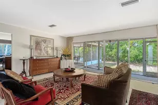 2436 Breakwater Cir, Sarasota, FL 34231 - Photo 4