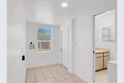 2847 Oak Street, Sarasota, FL 34237 - Photo 12