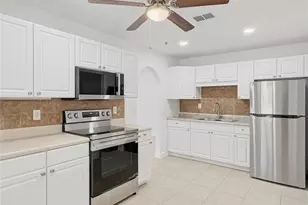 2847 Oak St, Sarasota, FL 34237 - Photo 6