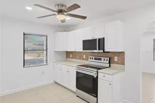 2847 Oak St, Sarasota, FL 34237 - Photo 6