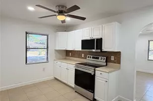 2847 Oak St, Sarasota, FL 34237 - Photo 8