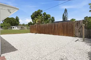 2847 Oak St, Sarasota, FL 34237 - Photo 16