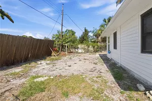 2847 Oak St, Sarasota, FL 34237 - Photo 22