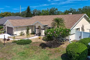 4403 Diamond Cir N, Sarasota, FL 34233 - Photo 6