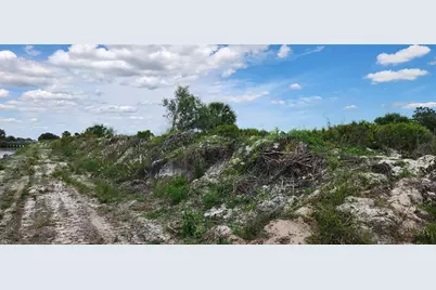 18395 NW 270th Street, Okeechobee, FL 34972 - Photo 2
