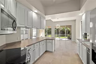 5762 Benevento Dr, Sarasota, FL 34238 - Photo 6