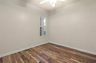 5762 Benevento Dr, Sarasota, FL 34238 - Photo 18