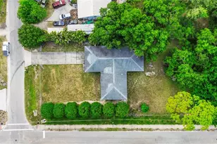 2472 21st St, Sarasota, FL 34234 - Photo 6