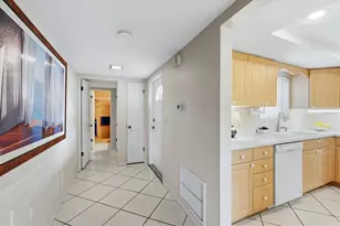 4208 Roxane Blvd, Sarasota, FL 34235 - Photo 10