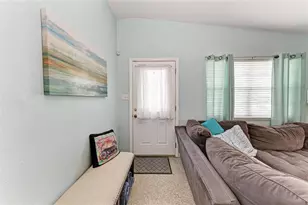 2564 Wood St, Sarasota, FL 34237 - Photo 4