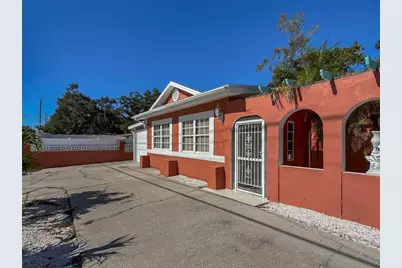 3957 Proctor Road, Sarasota, FL 34233 - Photo 2