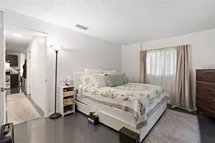 1970 Debbie St, Sarasota, FL 34231 - Photo 6