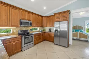 105 4th St S, Bradenton Beach, FL 34217 - Photo 10
