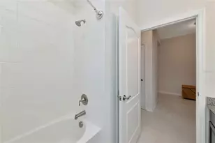 5587 Foxtail Palm Ln, Sarasota, FL 34233 - Photo 30