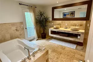 1257 Tree Bay Ln, Sarasota, FL 34242 - Photo 32