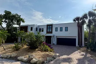 1257 Tree Bay Ln, Sarasota, FL 34242 - Photo 4