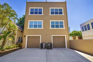 330 Lang Ct N, Saint Petersburg, FL 33701 - Photo 10