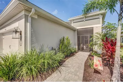 10233 Lake Wales Circle, Sarasota, FL 34241 - Photo 4