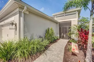 10233 Lake Wales Cir, Sarasota, FL 34241 - Photo 4