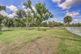 10233 Lake Wales Cir, Sarasota, FL 34241 - Photo 72