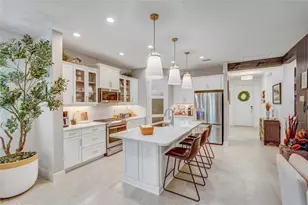 10233 Lake Wales Cir, Sarasota, FL 34241 - Photo 12