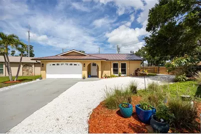 12481 Regency Avenue, Seminole, FL 33772 - Photo 2