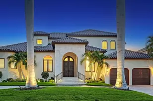 344 W Royal Flamingo Dr, Sarasota, FL 34236 - Photo 6
