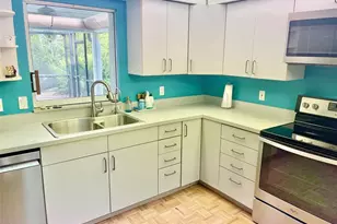 98 Hourglass Dr, Venice, FL 34293 - Photo 12
