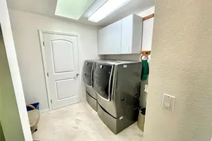 98 Hourglass Dr, Venice, FL 34293 - Photo 40