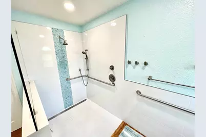 98 Hourglass Drive, Venice, FL 34293 - Photo 22
