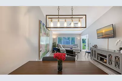 5649 Westwind Lane, Sarasota, FL 34231 - Photo 4