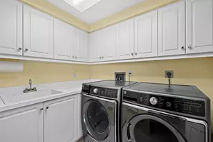 2410 Harbourside Dr, Longboat Key, FL 34228 - Photo 32