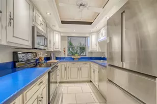 1355 S Portofino Dr, Sarasota, FL 34242 - Photo 32