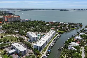 1703 N Tamiami Trl, Sarasota, FL 34234 - Photo 1