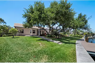 819 Paradise Way, Sarasota, FL 34242 - Photo 40