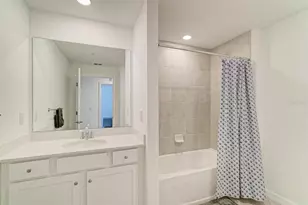 5687 N Honore Ave, Sarasota, FL 34243 - Photo 16