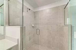 5687 N Honore Ave, Sarasota, FL 34243 - Photo 14