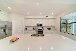 5687 N Honore Ave, Sarasota, FL 34243 - Photo 10