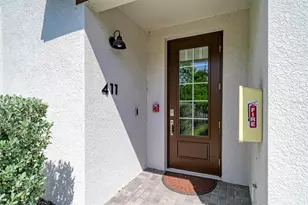 5687 N Honore Ave, Sarasota, FL 34243 - Photo 2