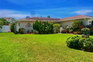7225 8th Ave Loop W, Bradenton, FL 34209 - Photo 2